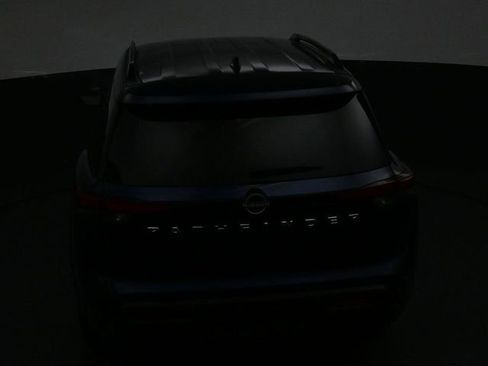 Used 2025 Nissan Pathfinder SV FWD image 34
