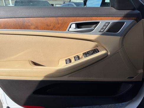 Used 2015 Hyundai Genesis 3.8 w/ Option Group 04 image 13