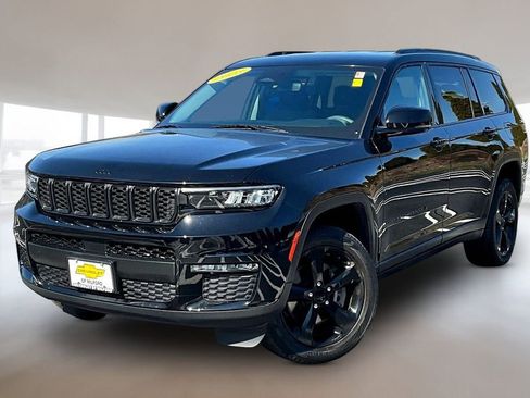 Used 2023 Jeep Grand Cherokee L Limited w/ Black Appearance Package image 3