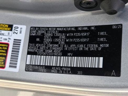 Used 2025 Toyota Sienna XLE AWD/4WD image 23