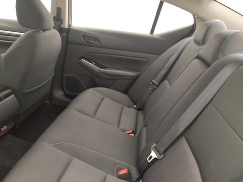 Used 2023 Nissan Altima 2.5 SV image 18