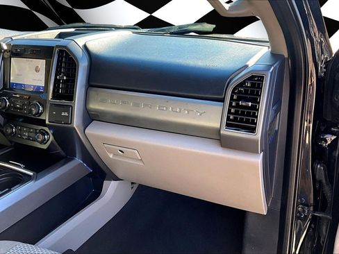 Used 2022 Ford F350 XLT w/ XLT Premium Package image 11