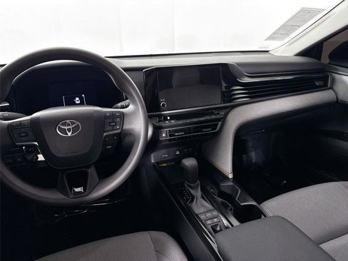 Certified 2025 Toyota Camry LE image 32