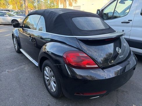 Used 2018 Volkswagen Beetle 2.0T S image 12