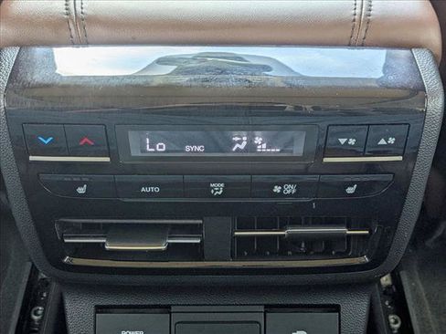 Used 2023 Acura MDX w/ Advance Package AWD/4WD image 18