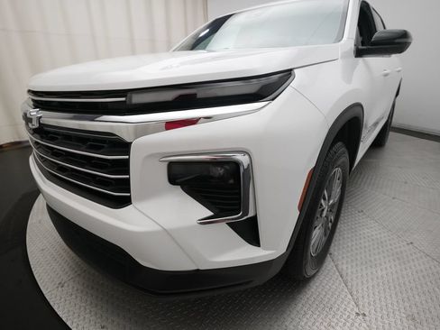 Used 2026 Chevrolet Traverse LT w/ Driver Confidence Package AWD/4WD image 24