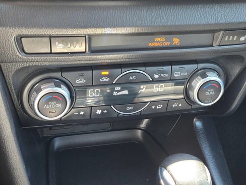 Used 2018 MAZDA MAZDA3 Touring FWD image 27
