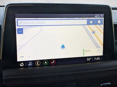 Used 2021 Chevrolet Suburban High Country w/ Premium Package image 8