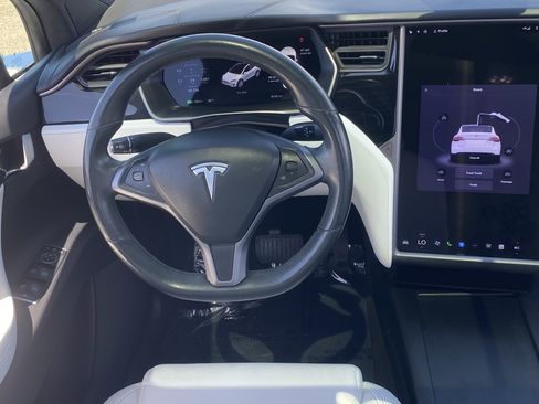 Used 2020 Tesla Model X Long Range AWD/4WD image 12