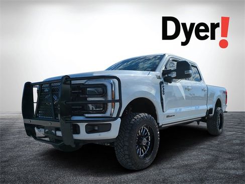 Used 2025 Ford F350 Platinum w/ FX4 Off-Road Package image 8