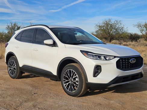 New 2026 Ford Escape SE image 3