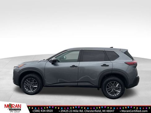 Used 2023 Nissan Rogue S image 2