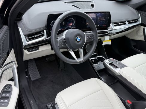 Used 2026 BMW X1 xDrive28i image 13