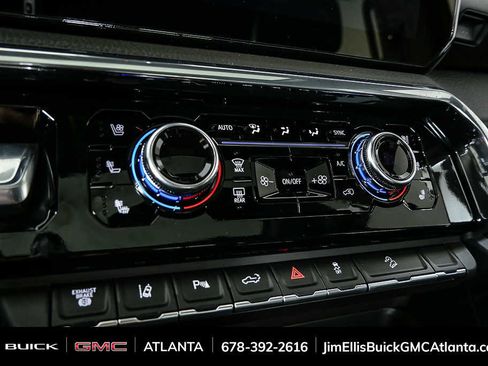 New 2026 GMC Sierra 2500 Denali w/ Denali Reserve Package AWD/4WD image 17