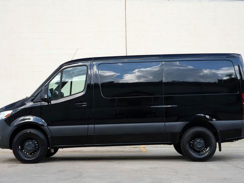 Used 2026 Mercedes-Benz Sprinter 2500 image 9