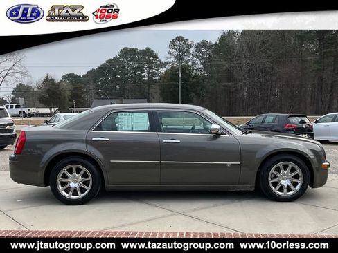 Used 2008 Chrysler 300 C w/ Protection Group II RWD image 8