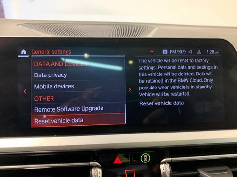 Used 2022 BMW 330i xDrive Sedan w/ M Sport Package image 32