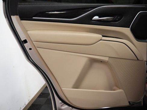 Used 2021 Cadillac Escalade Premium Luxury w/ LPO, Illumination Package AWD/4WD image 55