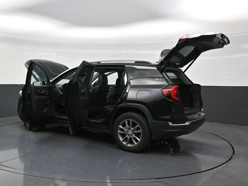 Used 2023 GMC Terrain SLT w/ LPO, Floor Liner Package FWD image 31