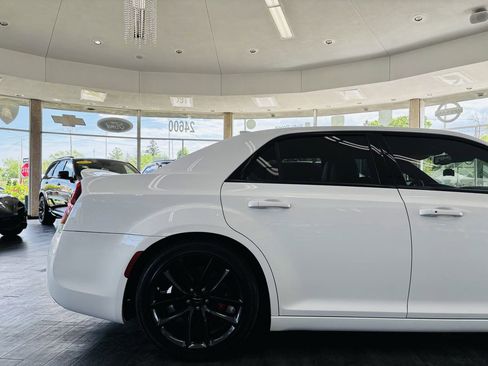 Used 2023 Chrysler 300 C RWD image 4