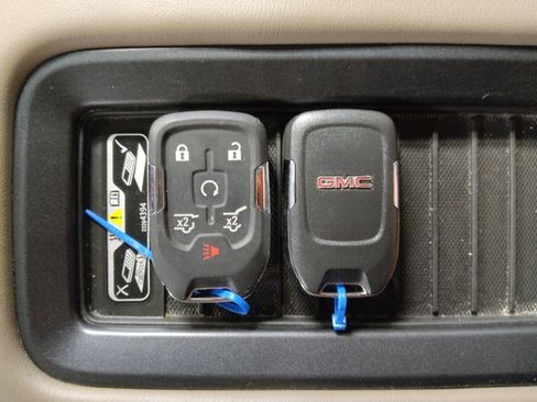 Used 2016 GMC Yukon SLT w/ Open Road Package RWD image 32