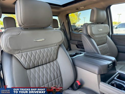 Used 2025 Ford F350 Platinum w/ Platinum Plus Package image 32