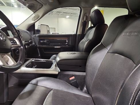 Used 2017 RAM 2500 Laramie AWD/4WD image 10
