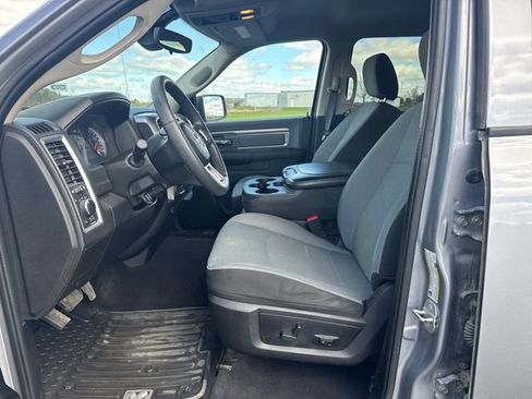 Used 2023 RAM 1500 Classic SLT AWD/4WD image 11