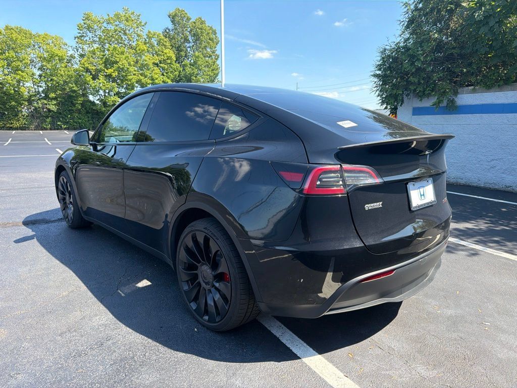 Used 2023 Tesla Model Y Performance AWD/4WD image 3