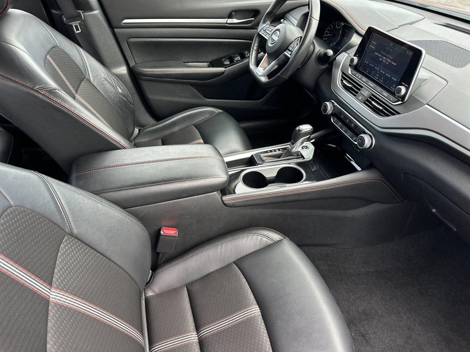 Used 2024 Nissan Altima 2.5 SR FWD image 15