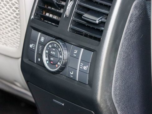 Used 2015 Mercedes-Benz GL 550 4MATIC image 42