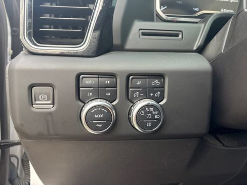 Used 2023 GMC Sierra 1500 Denali AWD/4WD image 12