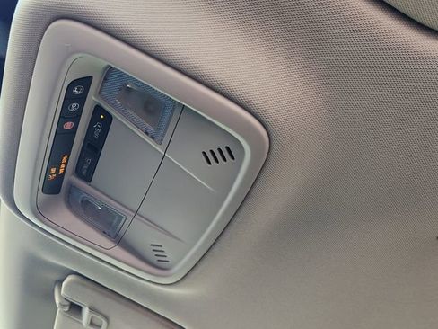 Used 2021 Chevrolet Traverse LS FWD image 24