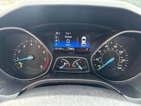 Used 2017 Ford Focus SE image 25