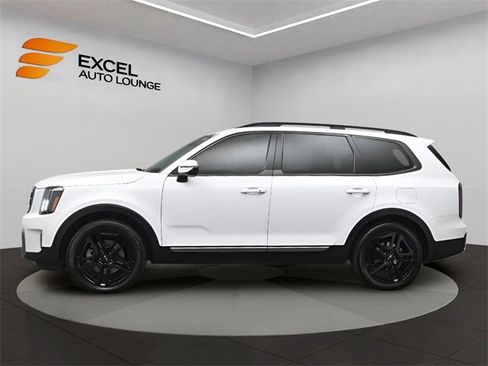 Used 2023 Kia Telluride EX X-Line image 2
