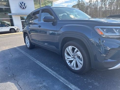 Used 2023 Volkswagen Atlas SE w/ Panoramic Sunroof Package image 4