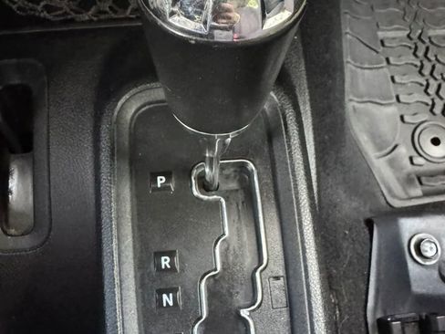 Used 2014 Jeep Wrangler Unlimited Sport w/ Quick Order Package 24S AWD/4WD image 20