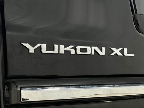 Used 2017 GMC Yukon XL Denali w/ Open Road Package image 42