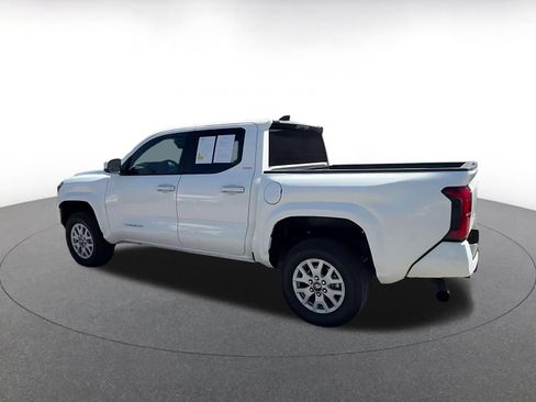 Used 2026 Toyota Tacoma SR5 RWD image 9