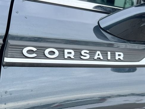 Used 2022 Lincoln Corsair Reserve w/ Equipment Group 201A image 13