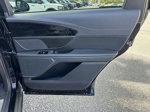 Used 2024 Lincoln Nautilus Premier w/ Jet Appearance Package image 20