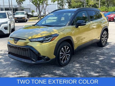Used 2024 Toyota Corolla Cross AWD Hybrid w/ Moonroof Package image 3