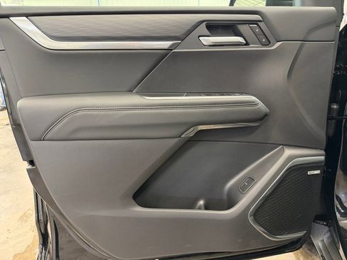 New 2026 GMC Acadia Elevation w/ Elevation Premium Package AWD/4WD image 26