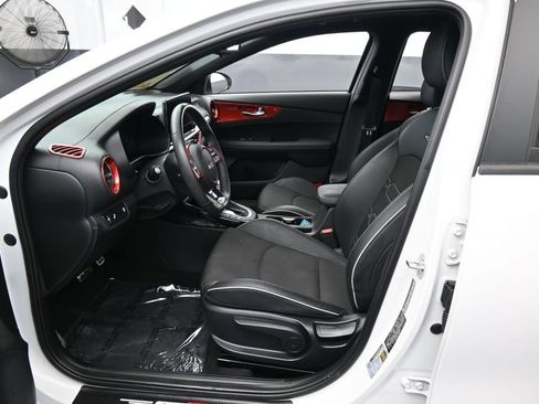 Used 2024 Kia Forte GT-Line FWD image 10