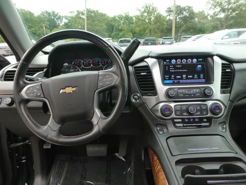 Used 2017 Chevrolet Tahoe Premier AWD/4WD image 15