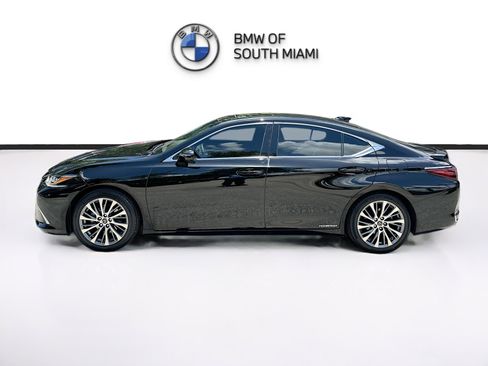 Used 2020 Lexus ES 300h w/ Premium Package FWD image 4
