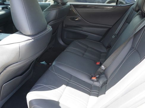 Certified 2020 Lexus ES 350 w/ Accessory Package 2 FWD image 11