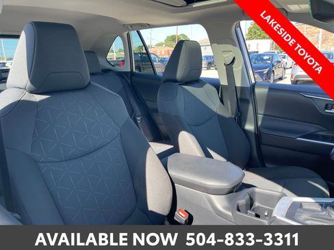 Used 2024 Toyota RAV4 XLE w/ Convenience Package FWD image 16