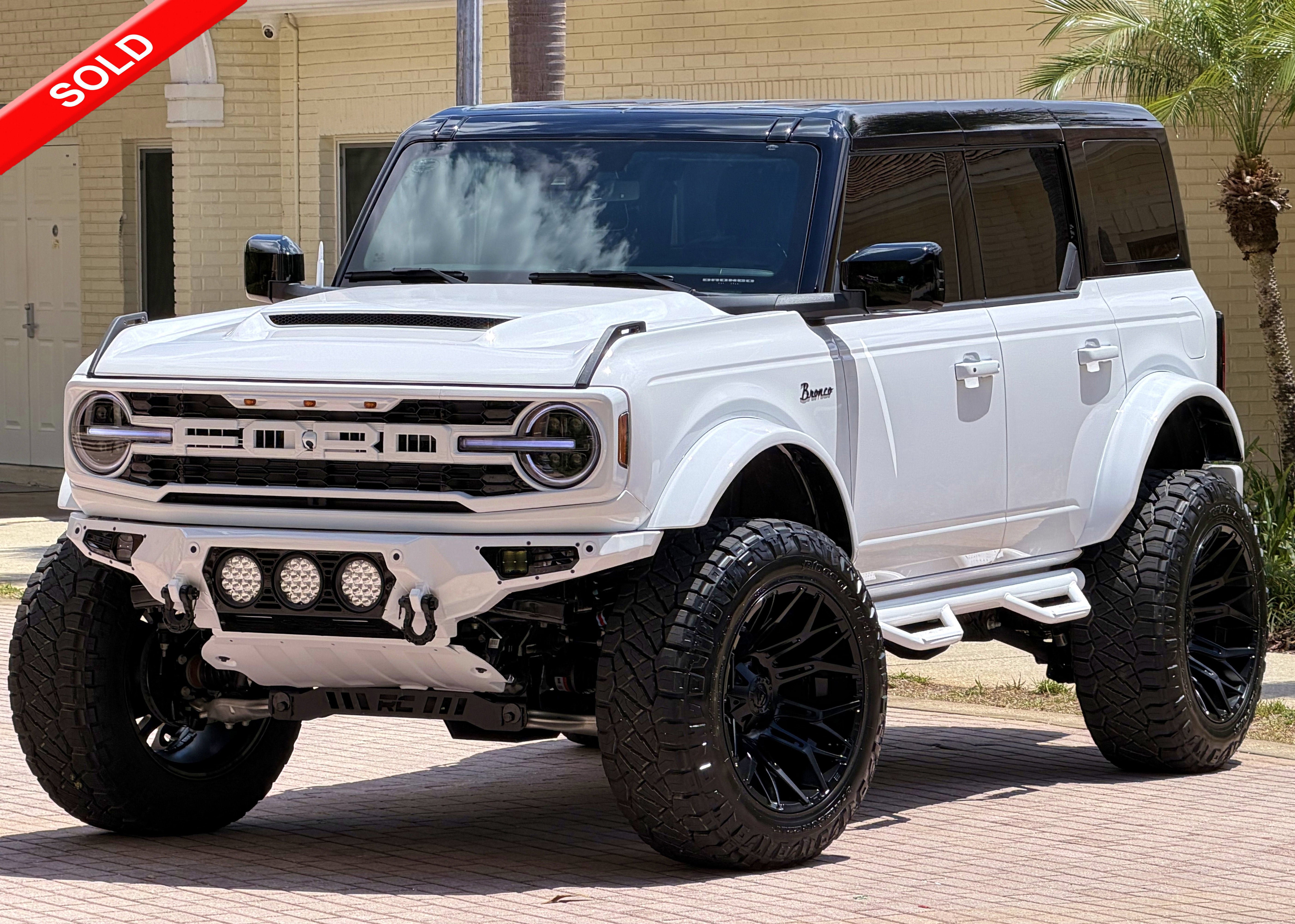 Used 2026 Ford Bronco Outer Banks AWD/4WD image 1