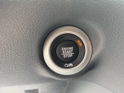 New 2026 Chrysler Pacifica Select w/ S Appearance Package image 26